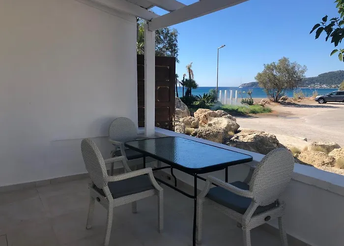 Sotiris Rooms